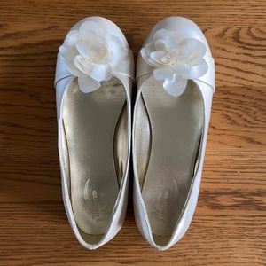 Kenneth Cole flats
